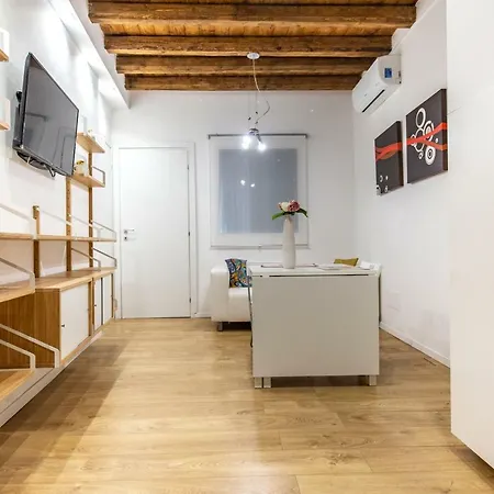 Genio Di Piazza Rivoluzione Apartamento *